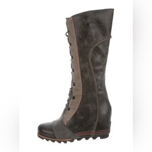 Sorel sz 7 Cate the Great Lace Up wedge snow rain Charcoal 9.5, great pre owned
